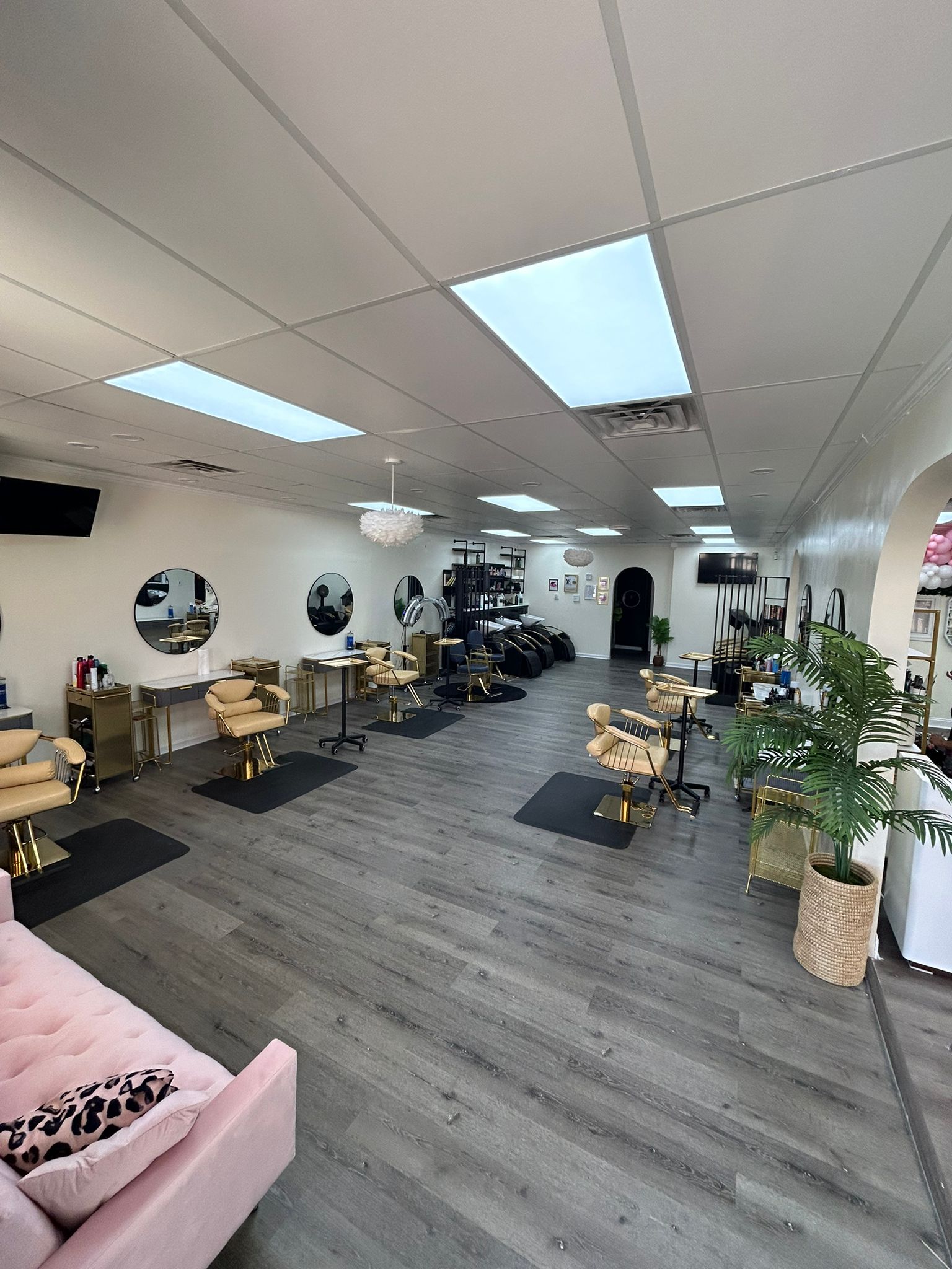 Sinkor salon luxury experience